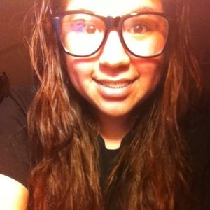 Meet your Posher, Lupe